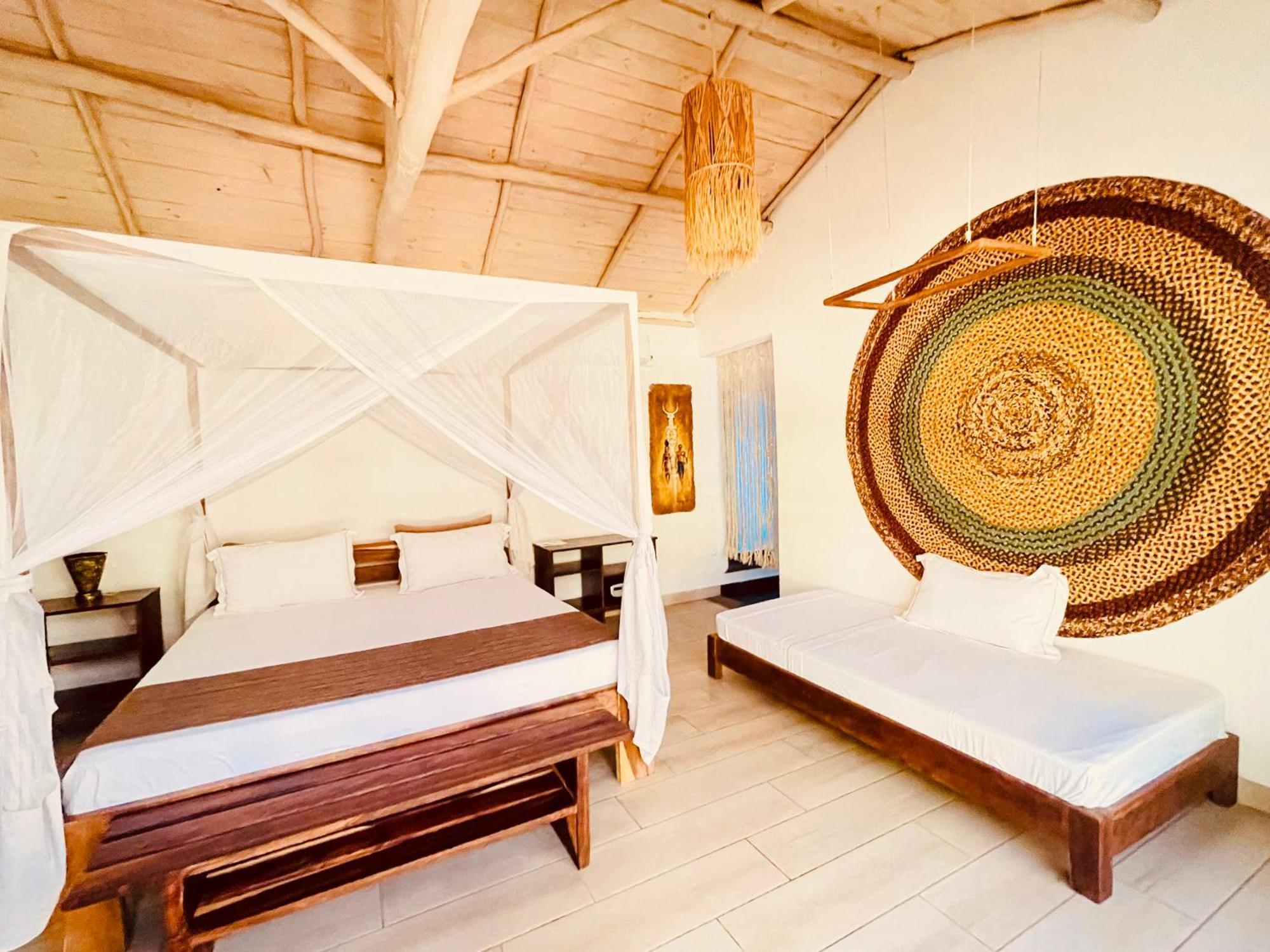 Vovo Telo Lodge Toliara Kültér fotó
