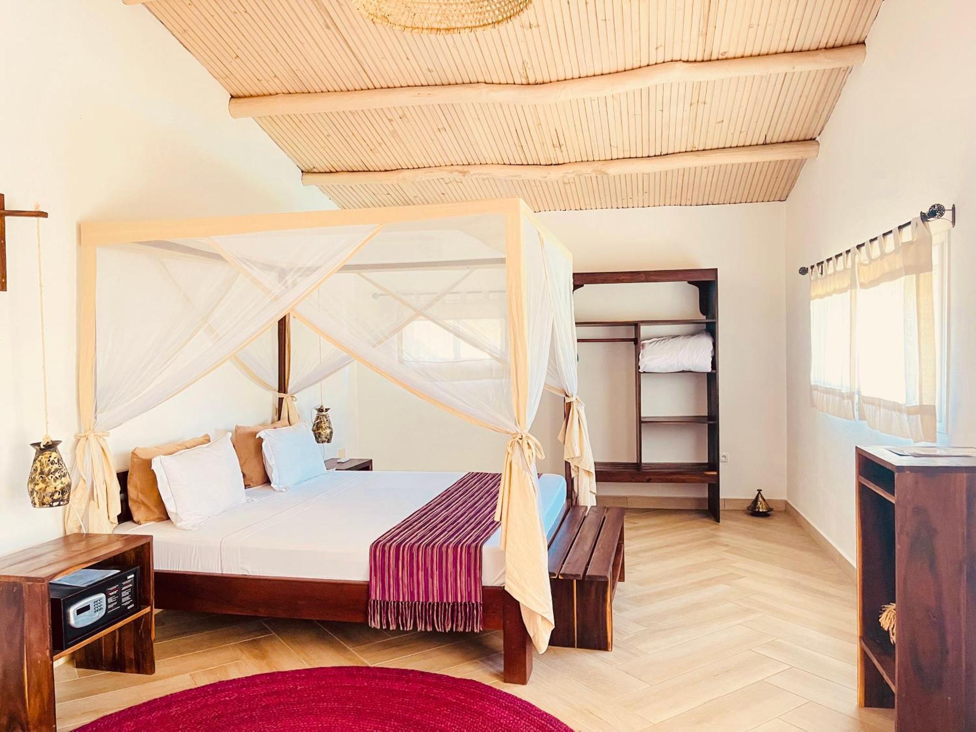 Vovo Telo Lodge Toliara Kültér fotó