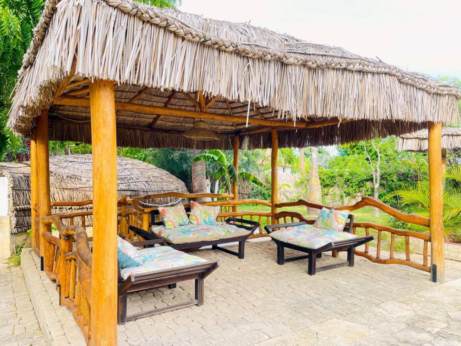 Vovo Telo Lodge Toliara Kültér fotó