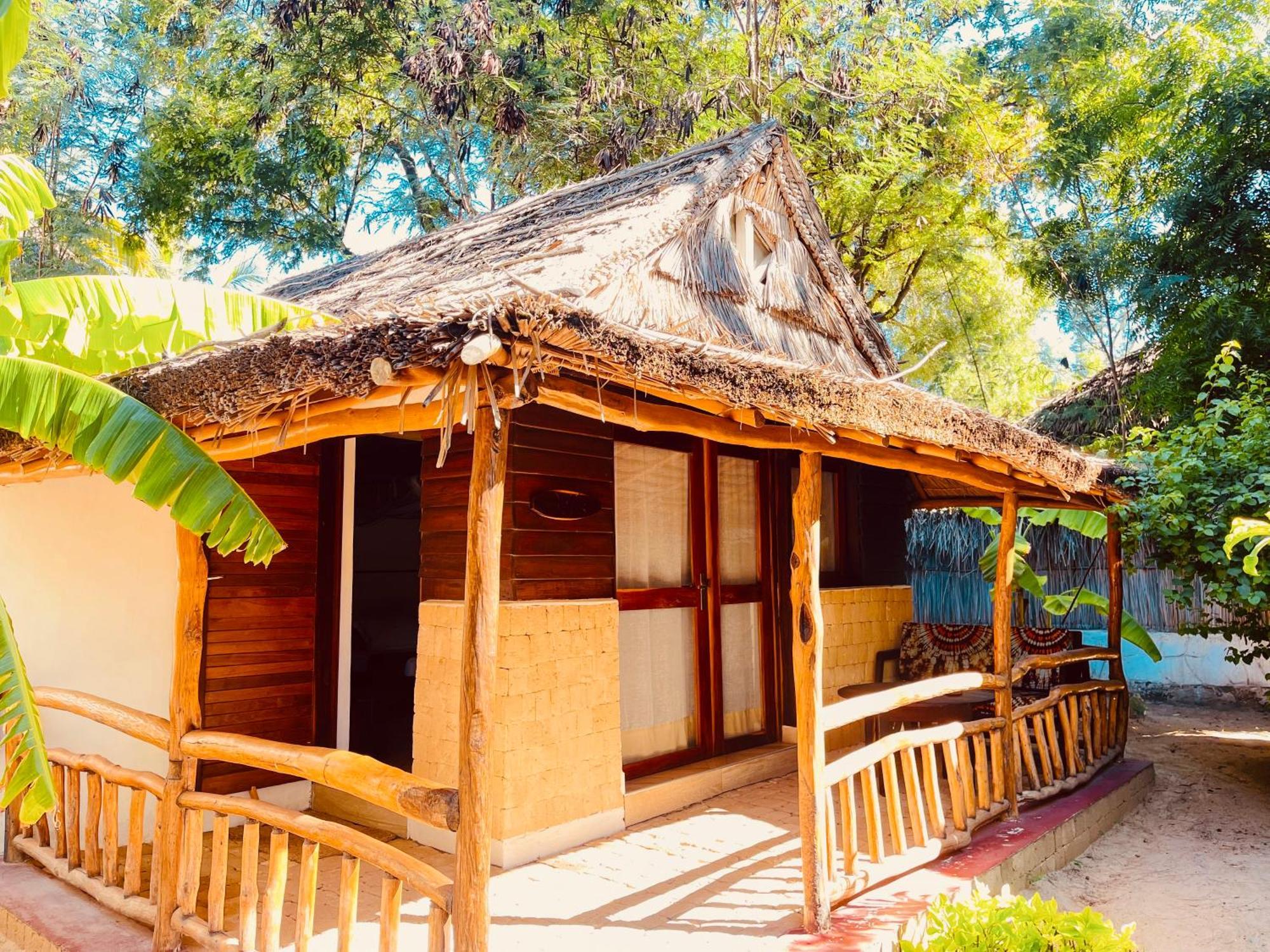 Vovo Telo Lodge Toliara Kültér fotó