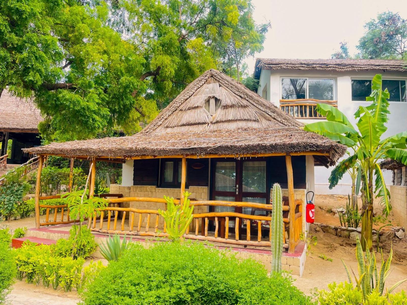 Vovo Telo Lodge Toliara Kültér fotó