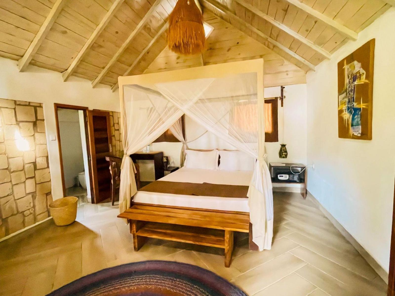 Vovo Telo Lodge Toliara Kültér fotó